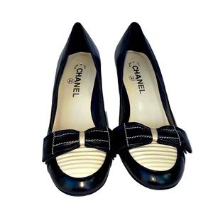 CHANEL black and white vintage heel, 38EU/8